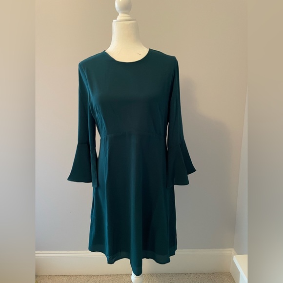 Lulus Dresses & Skirts - Lulus dark green dress